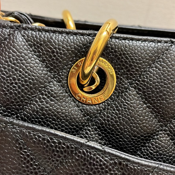 Chanel Shopping Tote( Black) - Picture 3 of 15